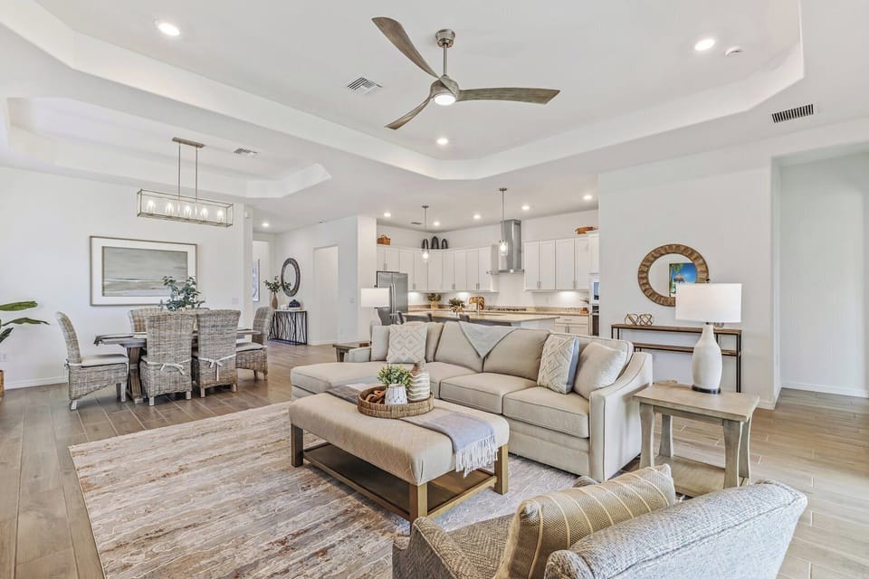 Spacious & Spectacular Open Floor Plan