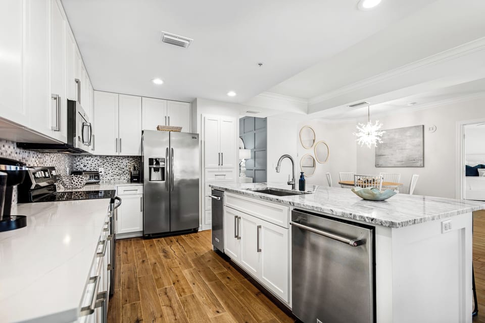 Kitchen with Large Island