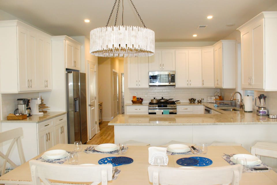 kitchen & dining area