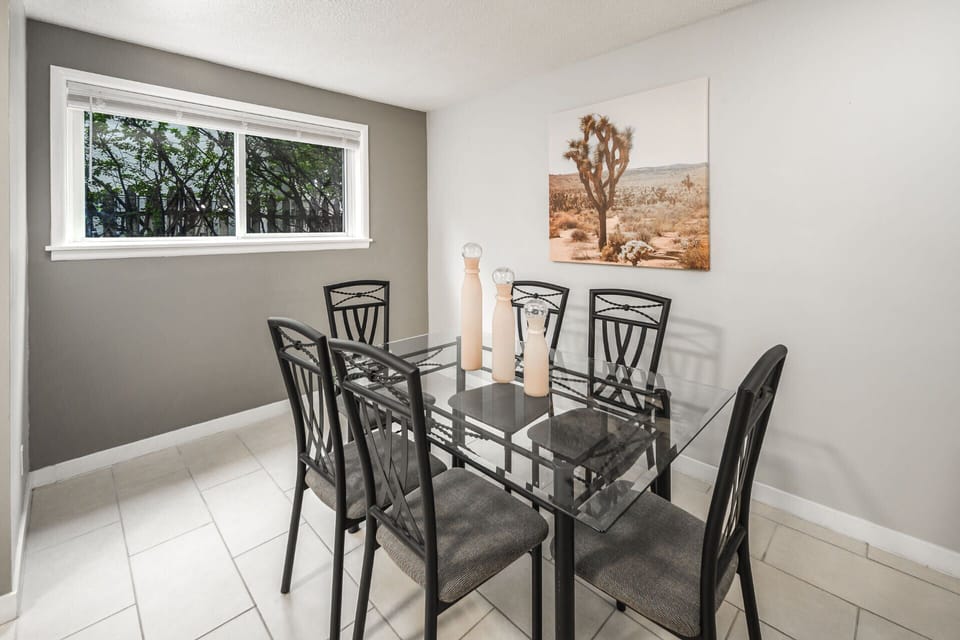 Dining area 2