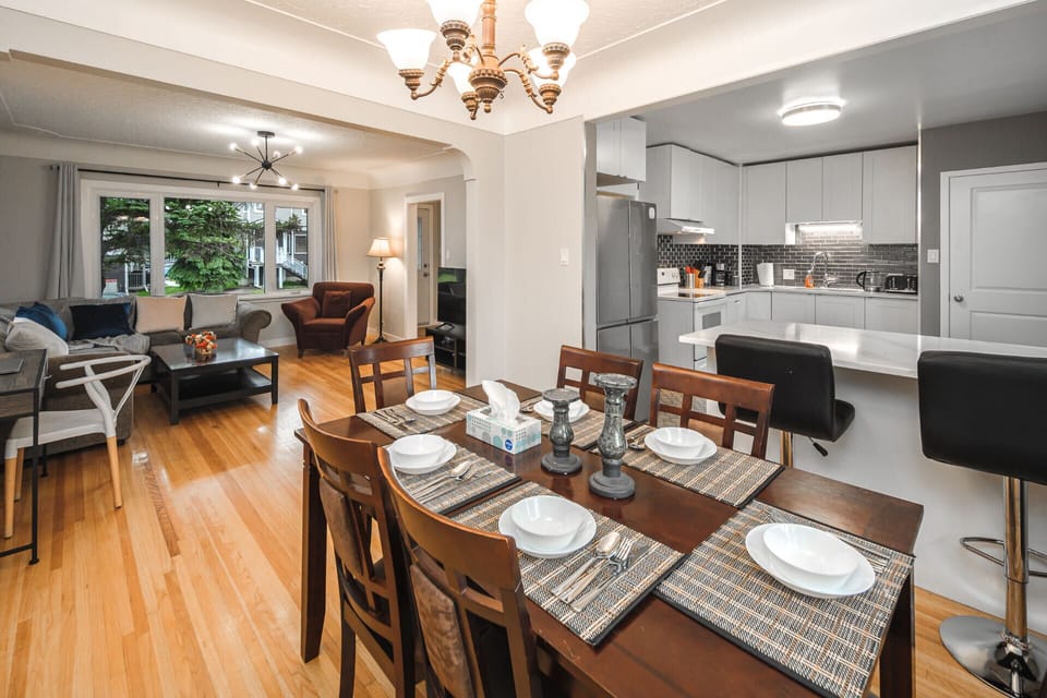 Dining area 1 & kitchen 1