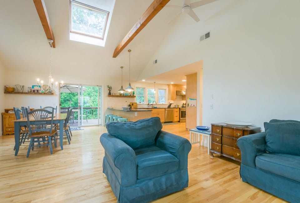 Open concept living room and dining area