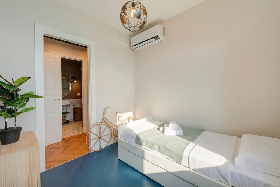 Second bedroom