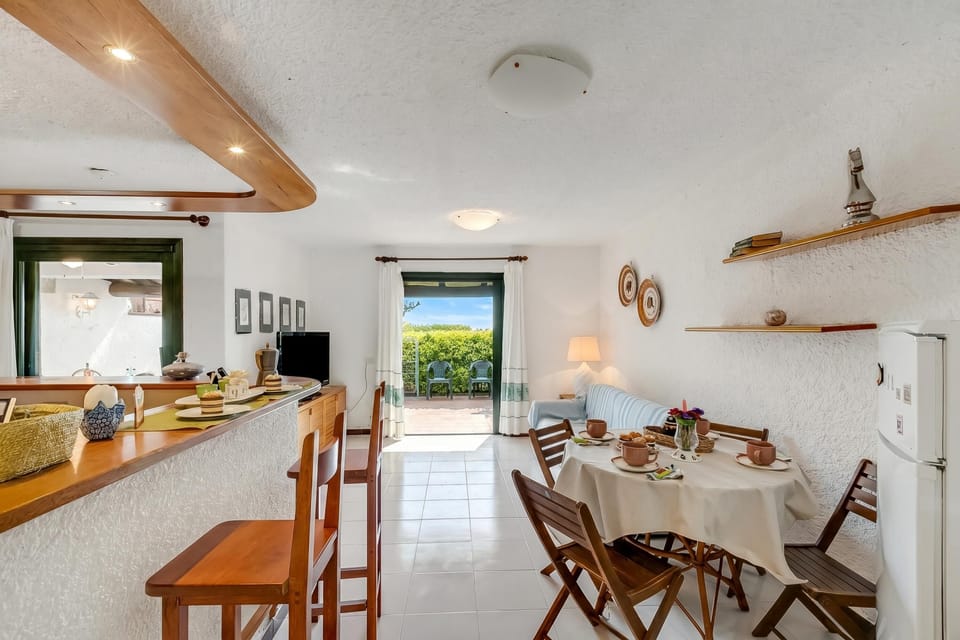 Kitchen and dining area