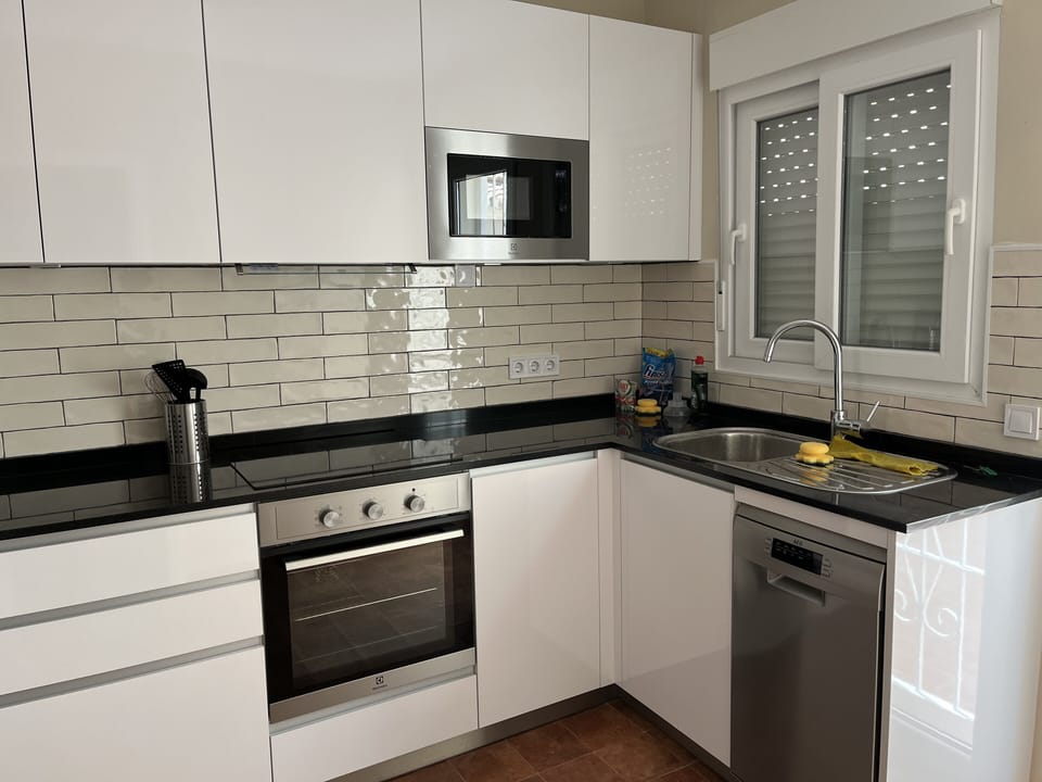 Kitchen (2)