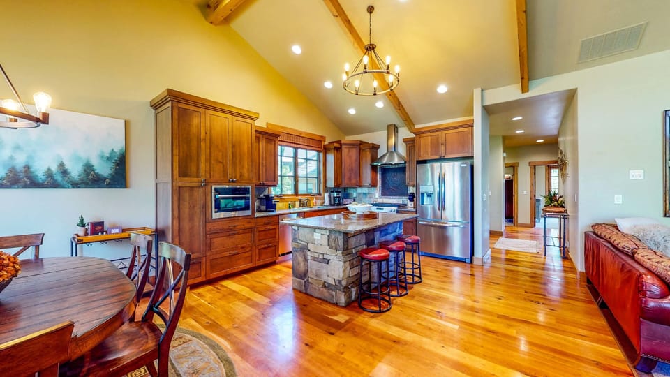 Large spacious kitchen