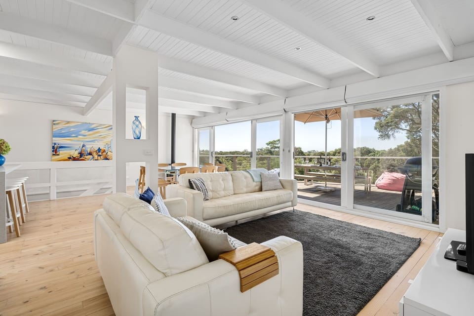 Upstairs Lounge