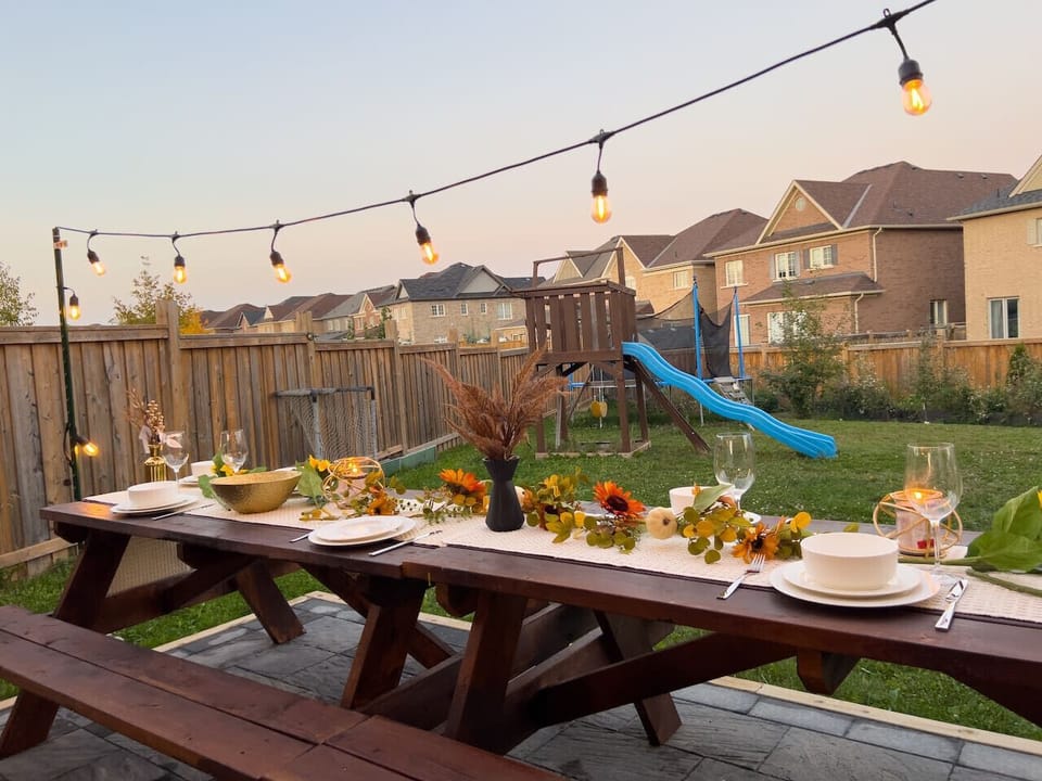 Outdoor dining