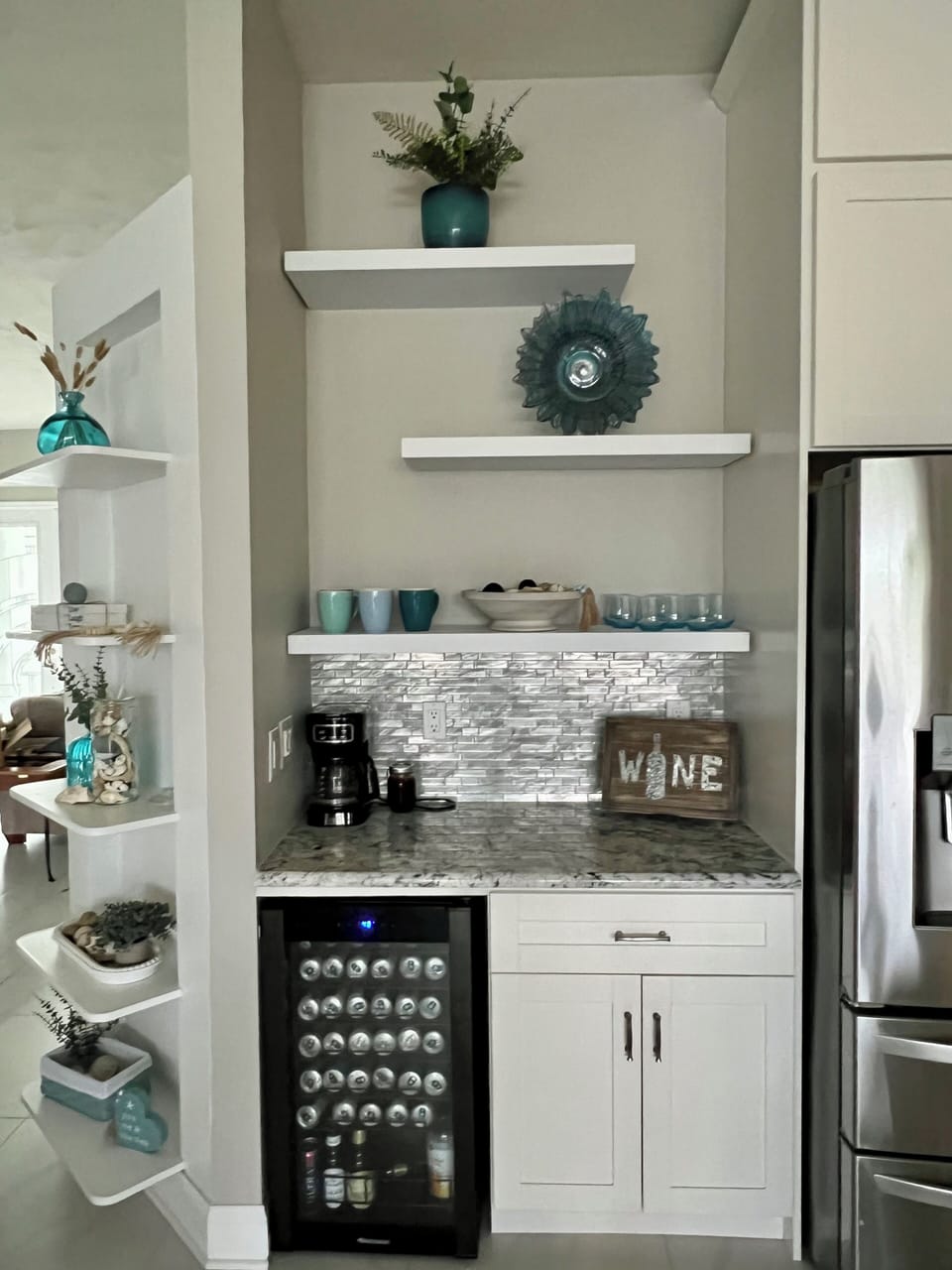 Wine & coffee station