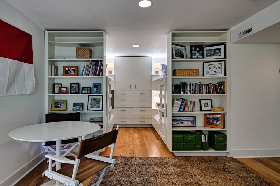2 Sets Bunk Beds
