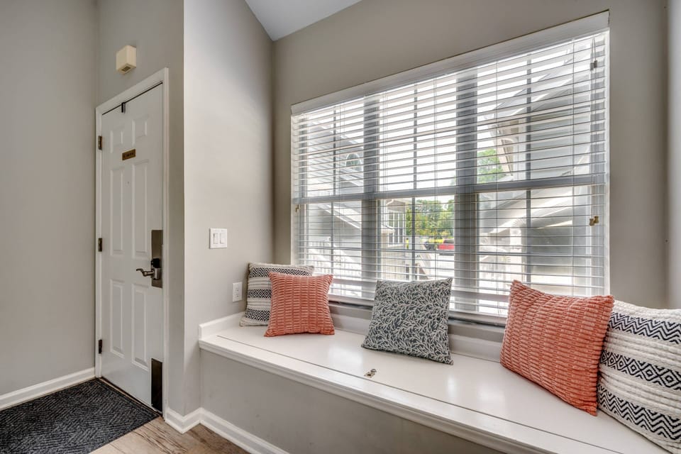 Window seat in entryway