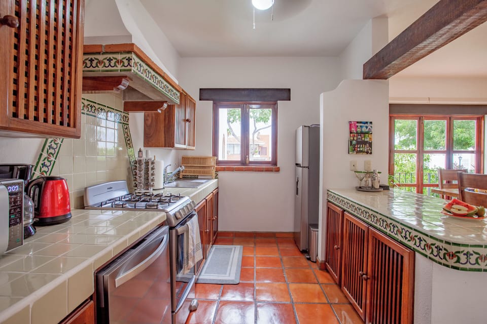 Condo - Image 11
