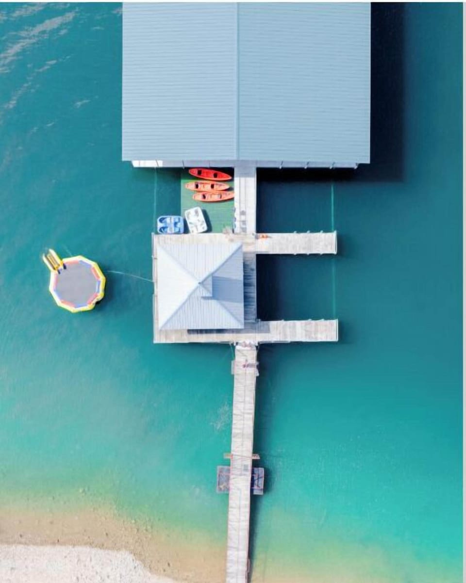 Kayaks and swimming direct lake access