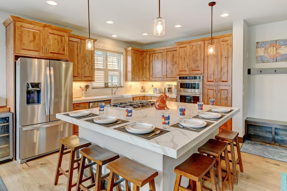 Kitchen Area with Island Bar Seating for 6