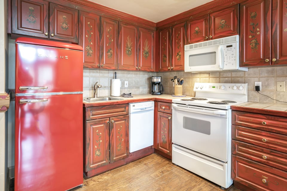 Full Kitchen