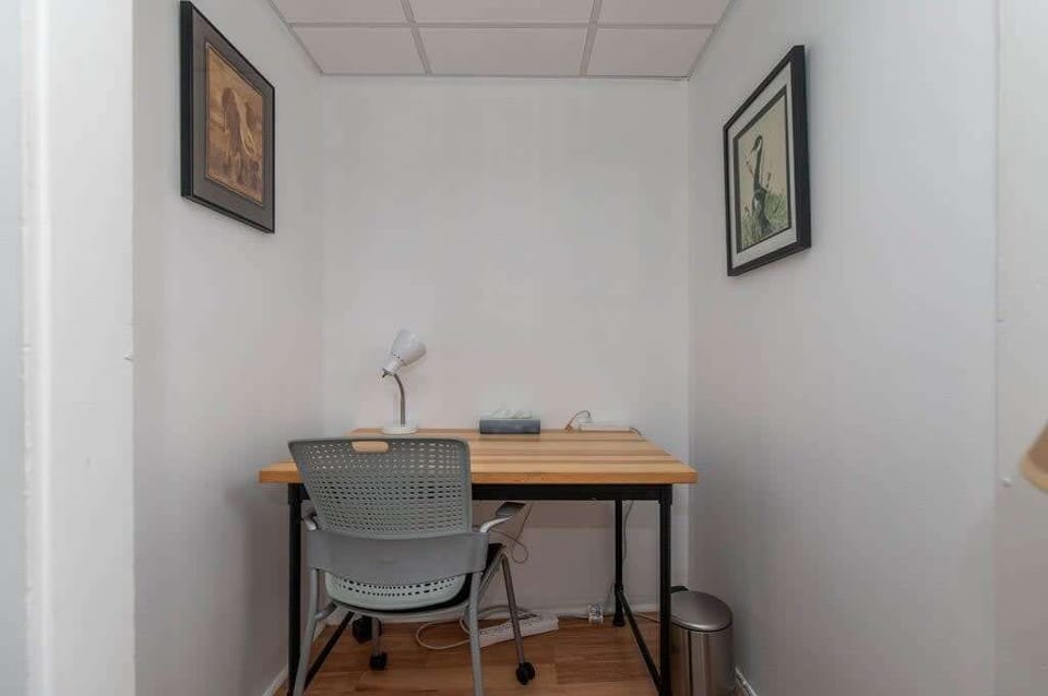 when you need to focus and finish up those TPS reports before heading to dinner at Mule Bar, this space will come in handy