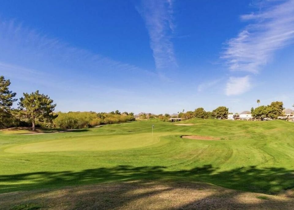 Easy access to Stone Creek Golf Course