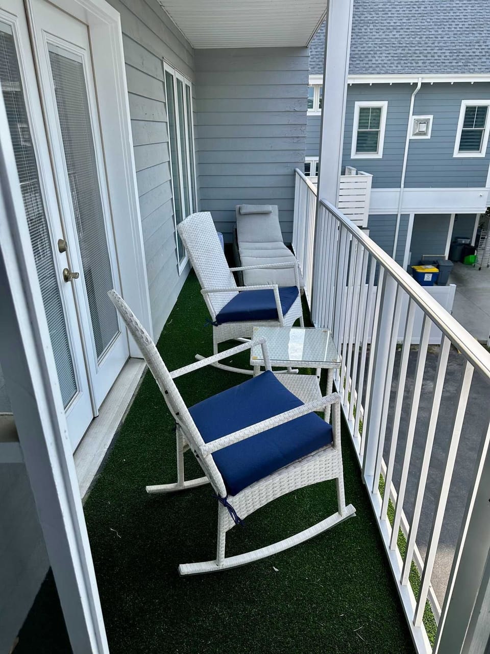 Second Porch