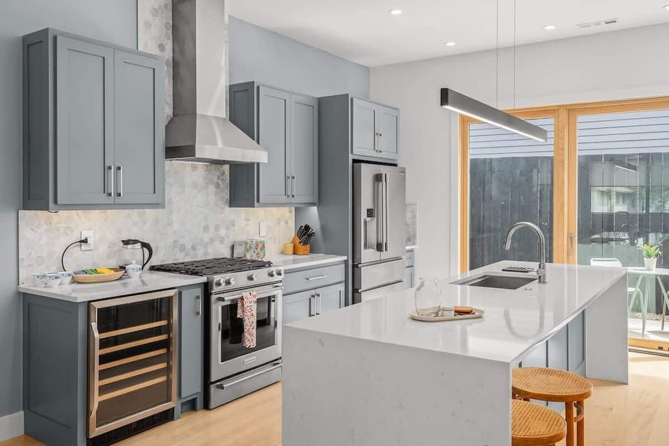 Transform your cooking experience with a well-designed kitchen that perfectly balances functionality and style. 