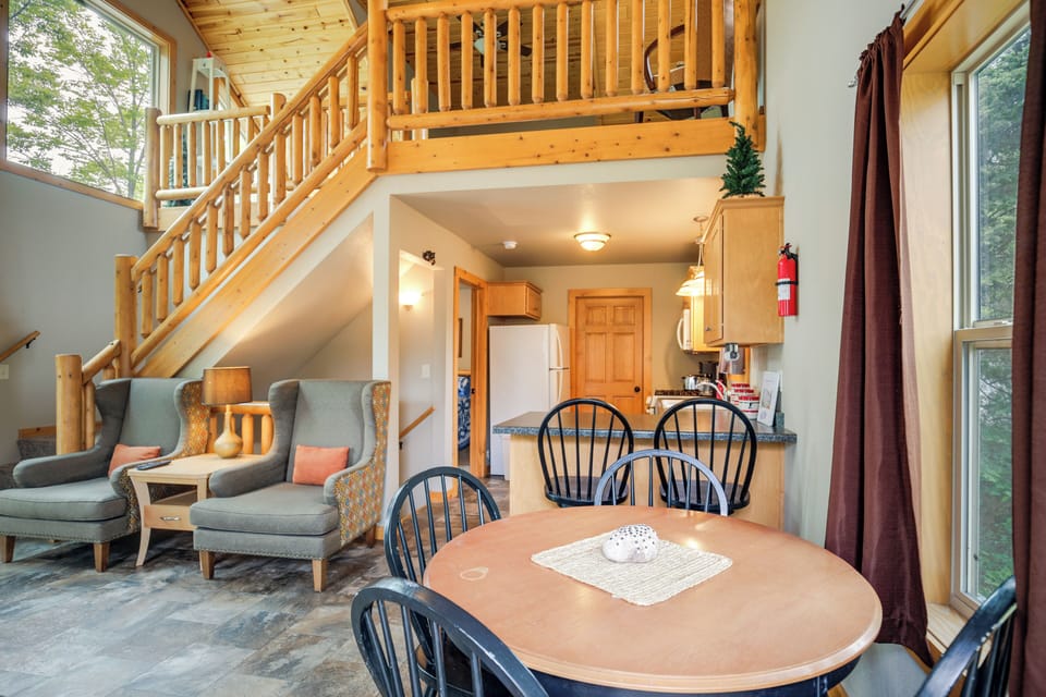 Dining Area | Dishware/Flatware | Trash Bags/Paper Towels