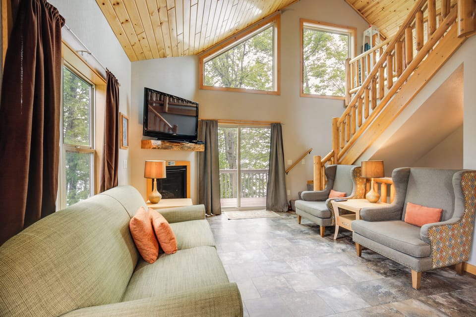 Townsend Vacation Rental | 2BR | 1BA | 1,500 Sq Ft | Half-Step Required