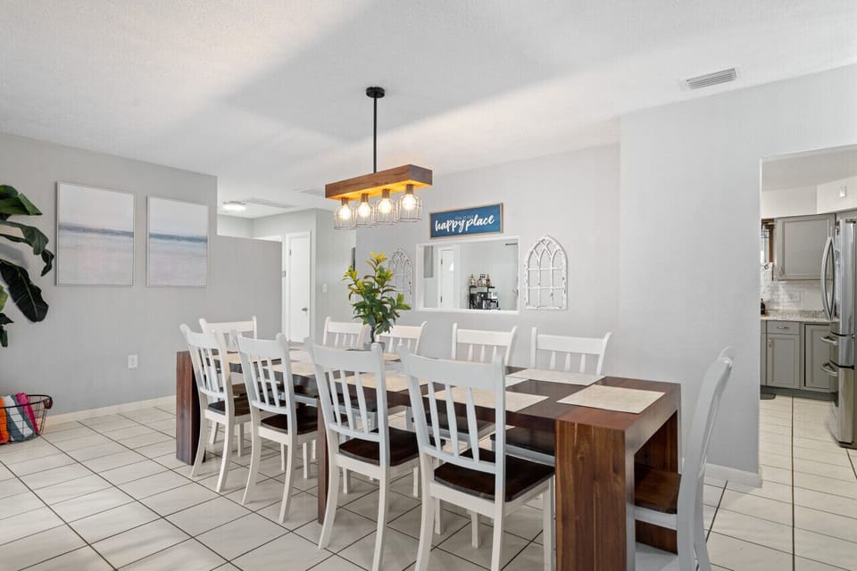 Dining table sleeps 10