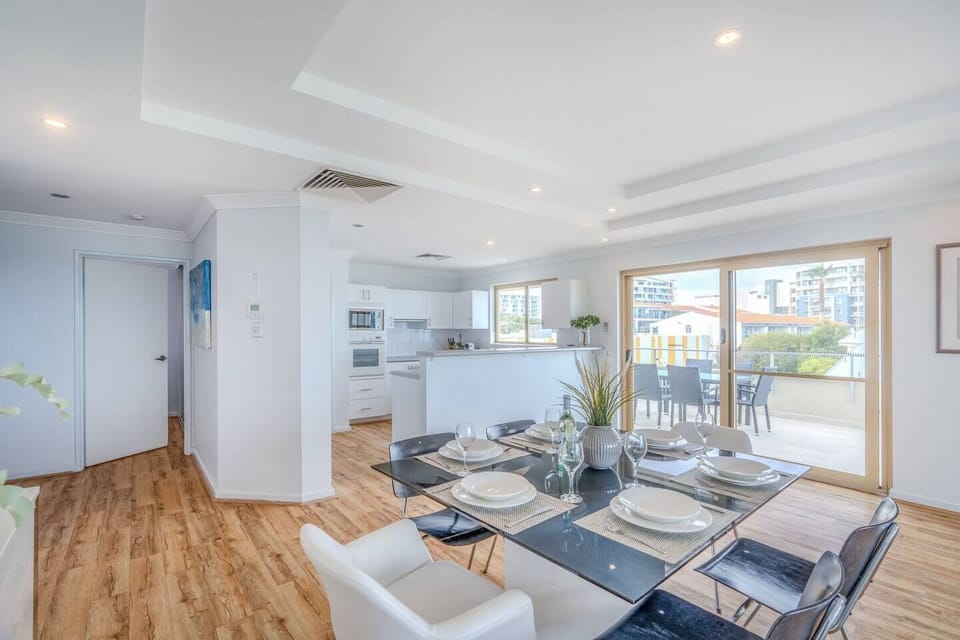 Dining with a view to outdoor entertaining area.