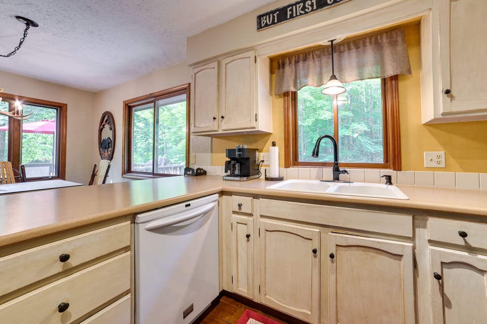 Kitchen | Ice Maker | Crockpot | Blender | Toaster Oven | Cooking Basics