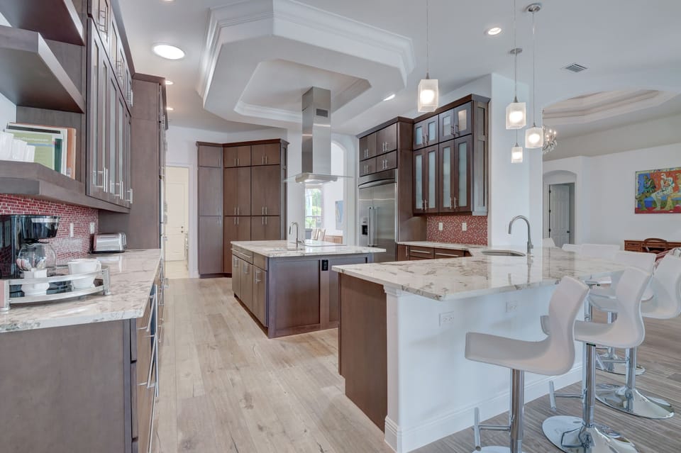 Palm Paradise chef's kitchen (1)