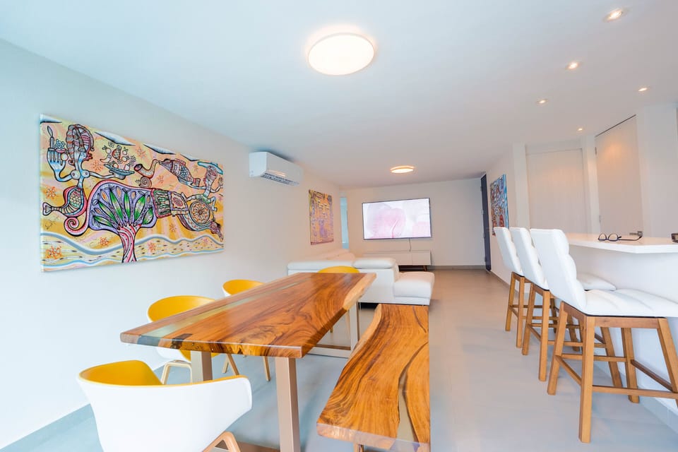Dining room


