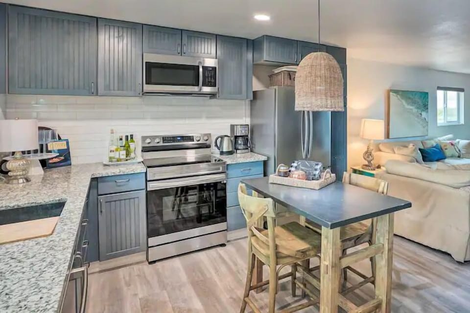 Boat house kitchen