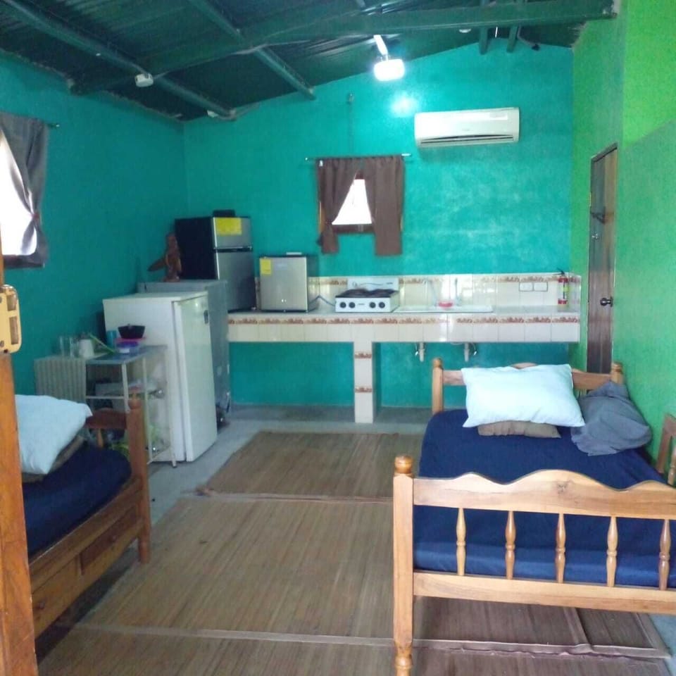La Casita / Main Room,  AC, Mini Kitchen, Fridge, Stove etc., Full Bath, 2/beds 