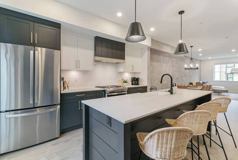 Kitchen: A cozy home will always start with a nice kitchen! 