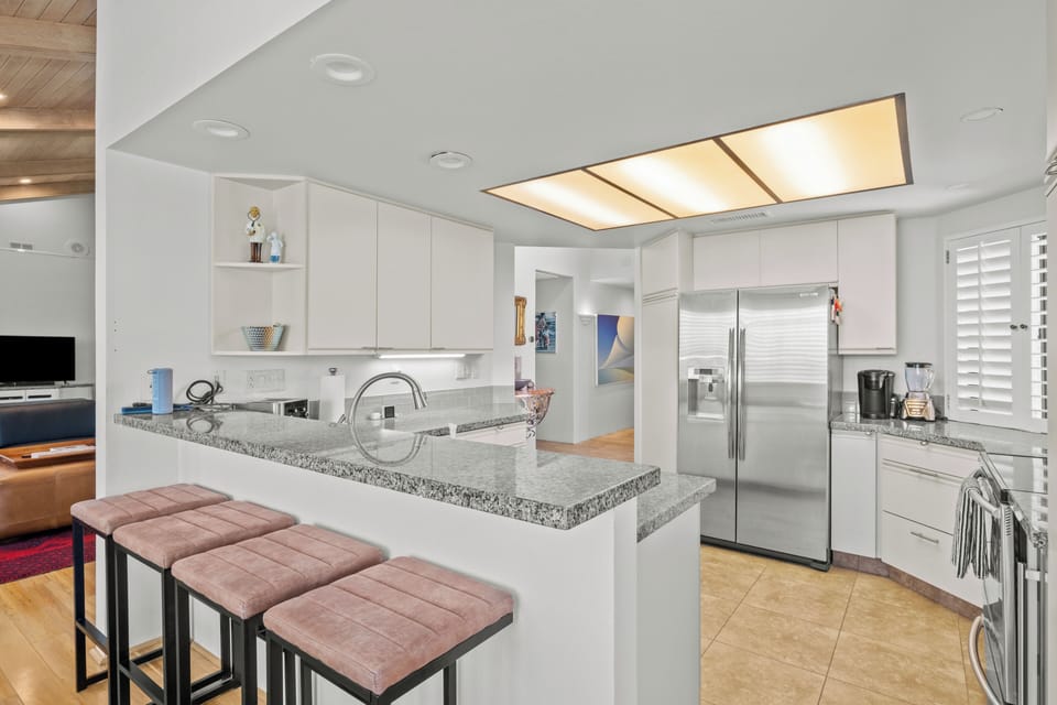 Light and bright fully stocked kitchen