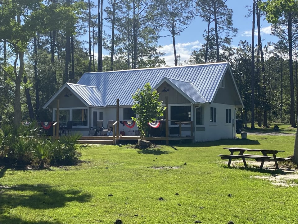 Back of house faces the water 