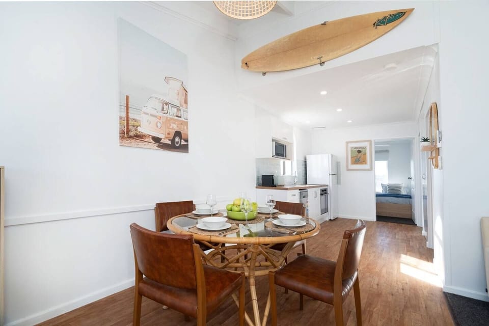 Dining for 4 people