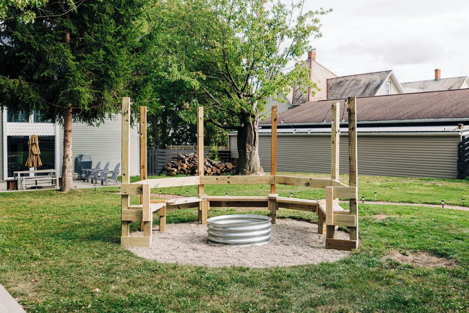 Outdoor firepit