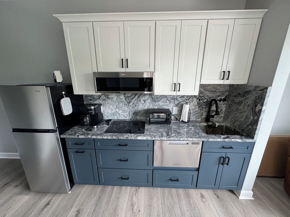 Kitchenette (1)