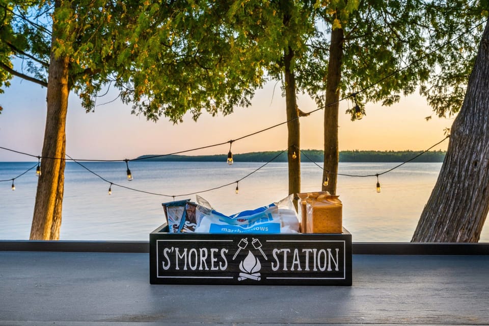 A complimentary S'mores Station is ready and waiting for you.