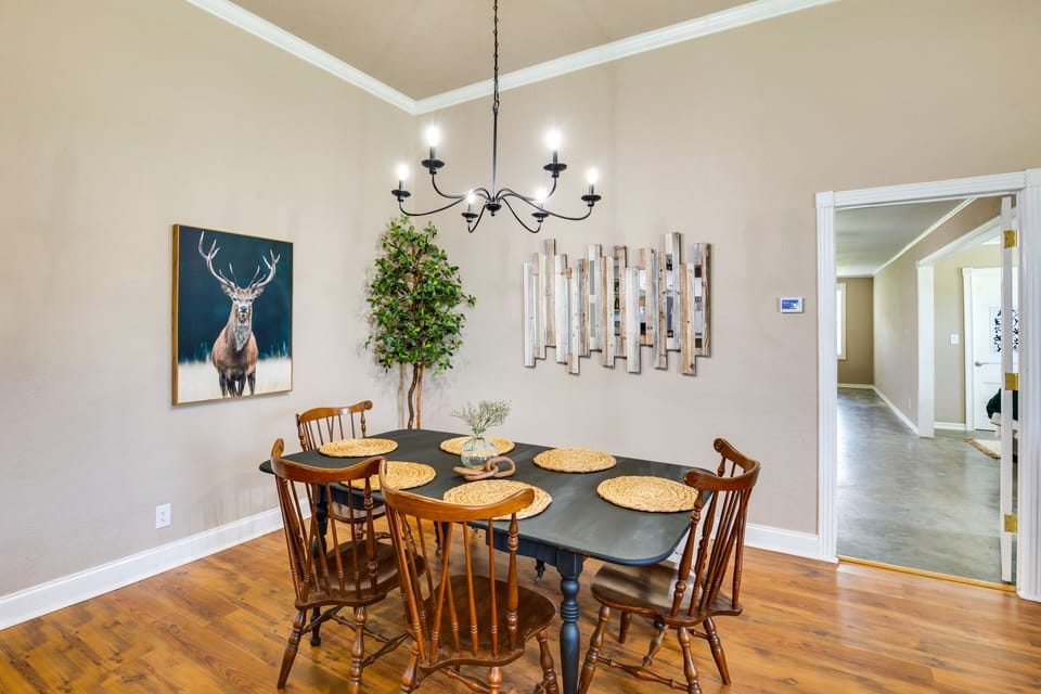 Dining Area | Dining Table | Dishware/Flatware