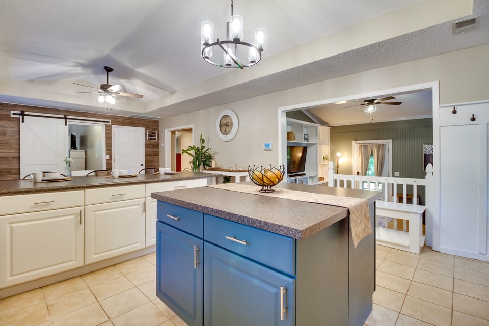 Kitchen | Bar Seating | Coffee Maker