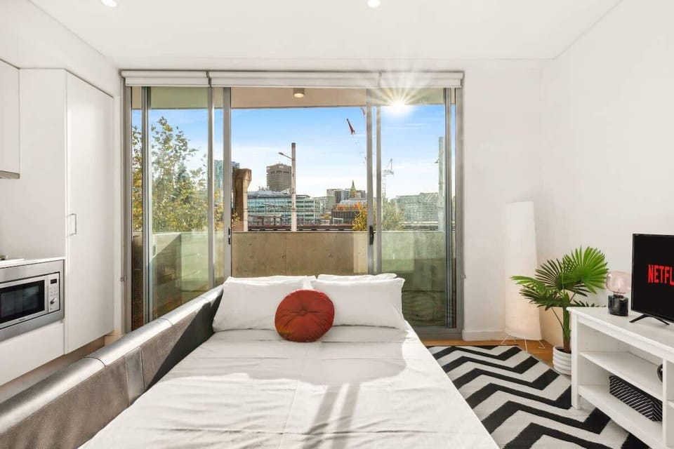 Chalmers_St_2_34_Surry_Hills_-8