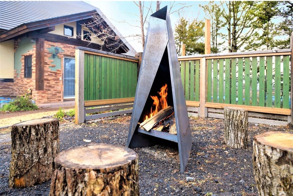 Fire pit tepee