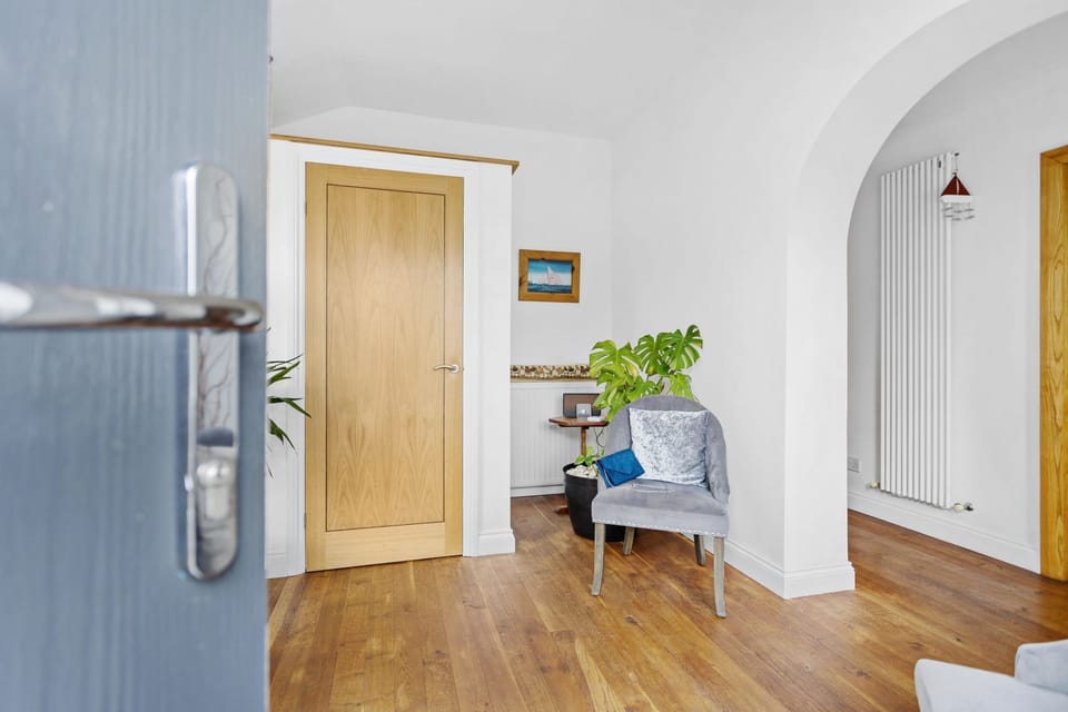 Decorative detail in the hallway - Trade Winds