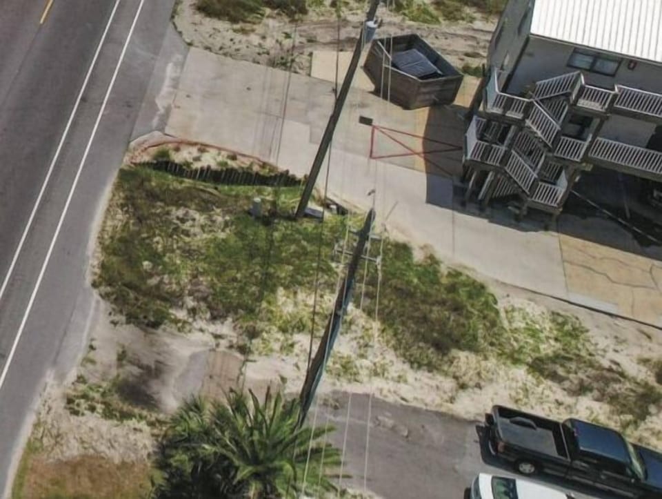 Short Walk to Beach Access