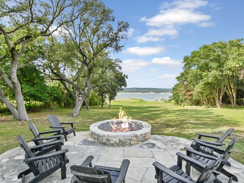Firepit Lounge Area