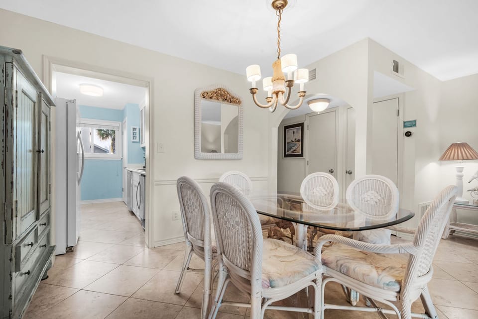 Dining table seating