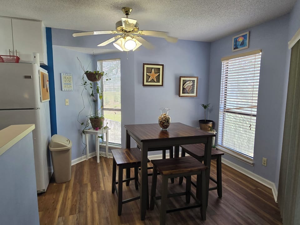 Kitchenette Area