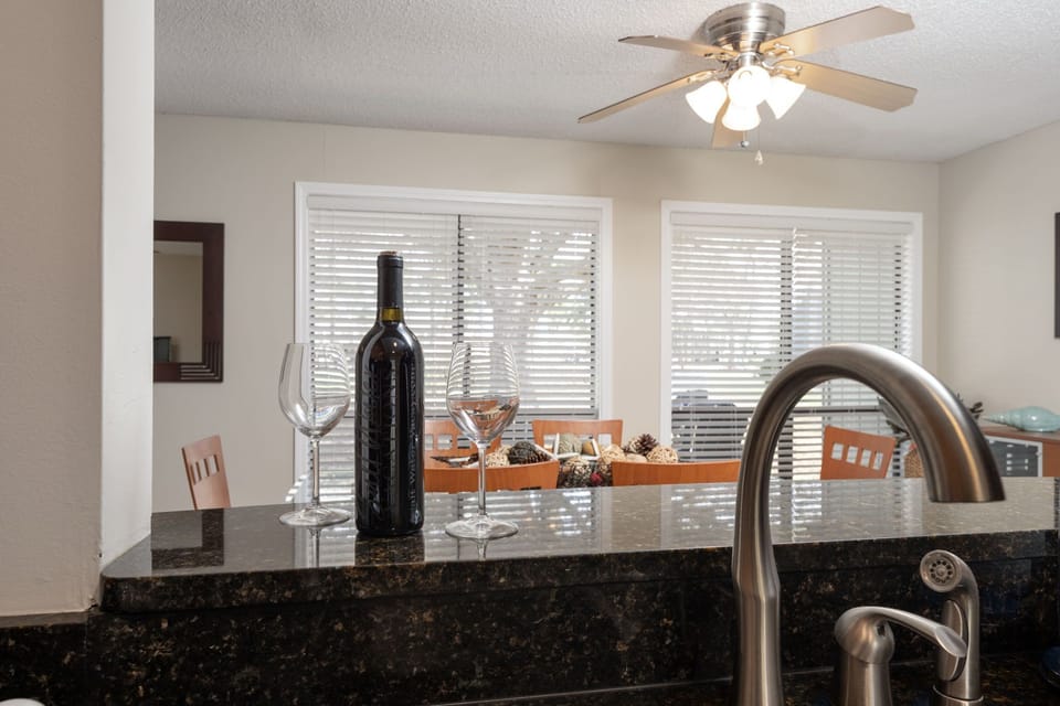 Breakfast bar
