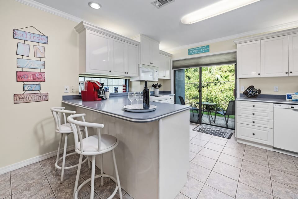 Breakfast bar